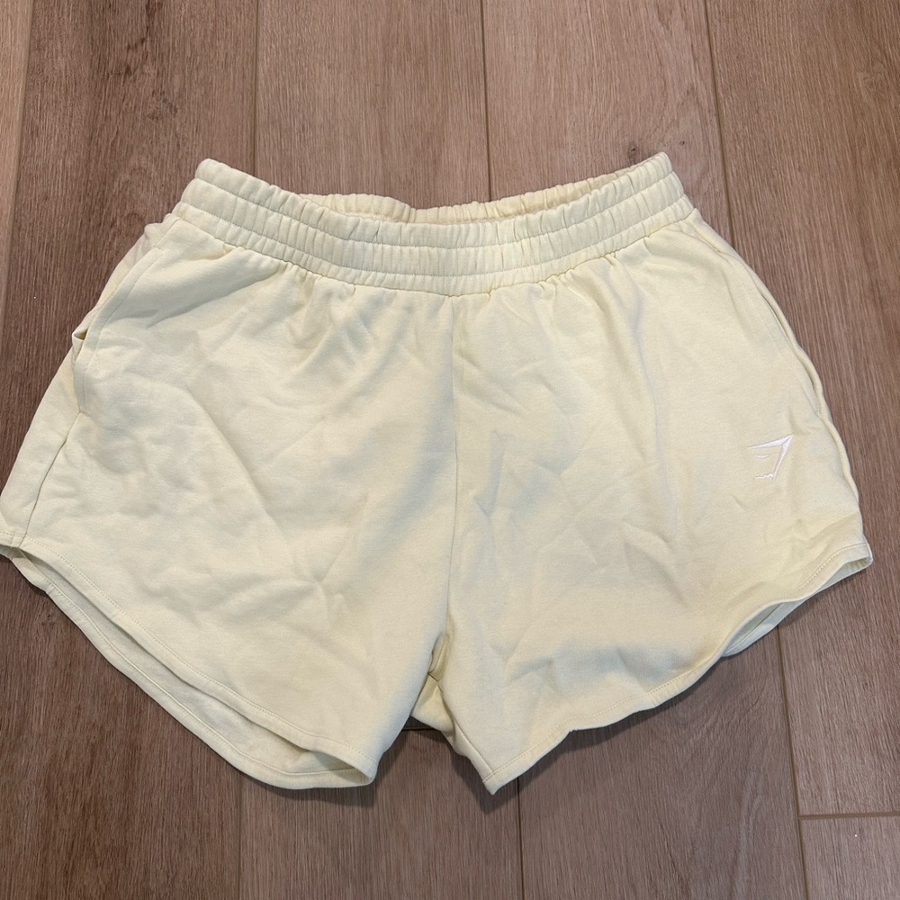 Gymshark shirts yellow - Size L